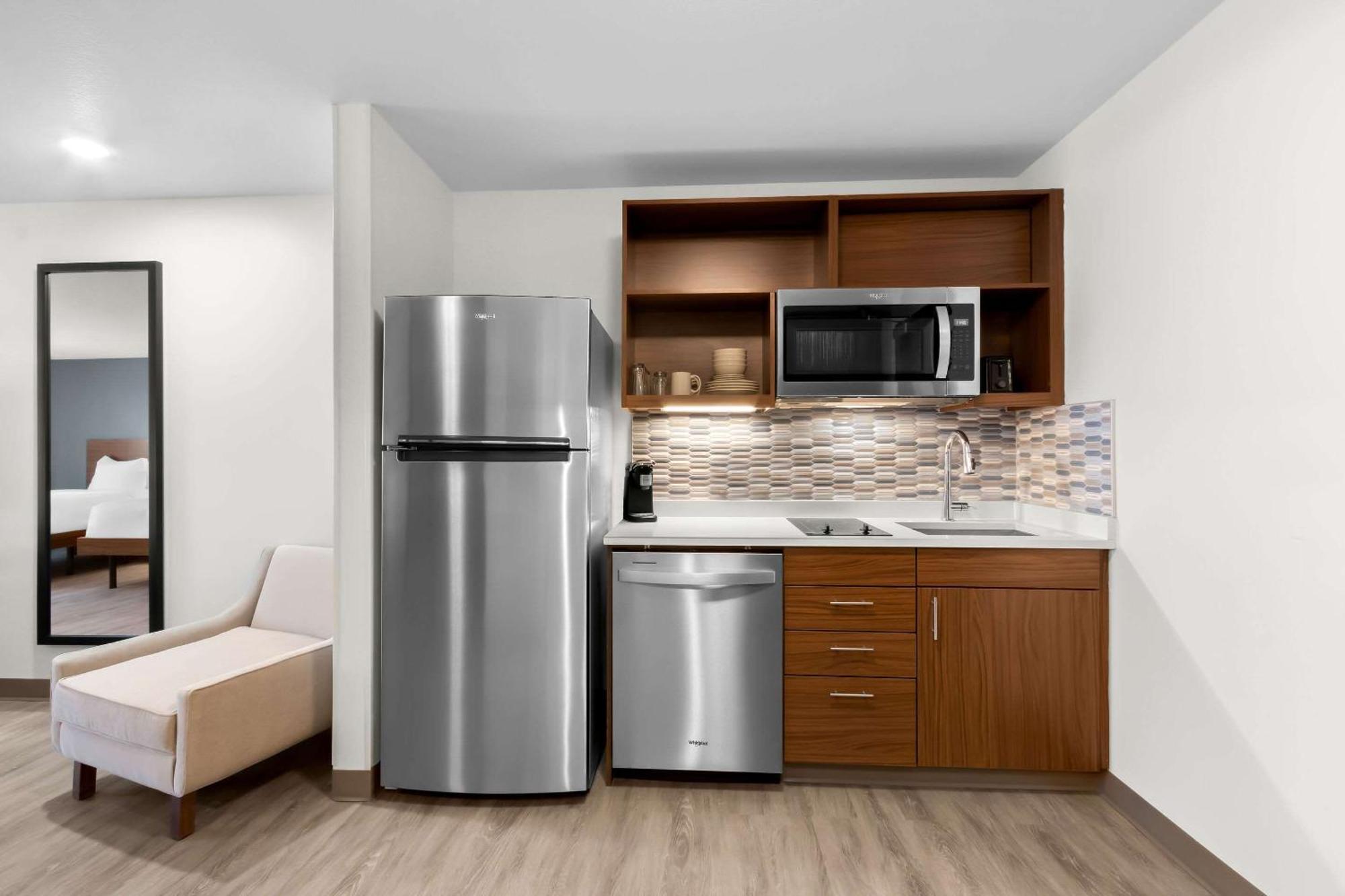 Everhome Suites Glendale Sports Entertainment District מראה חיצוני תמונה
